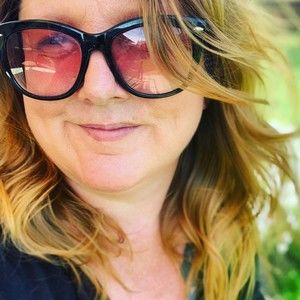 Meet your Posher, Violet